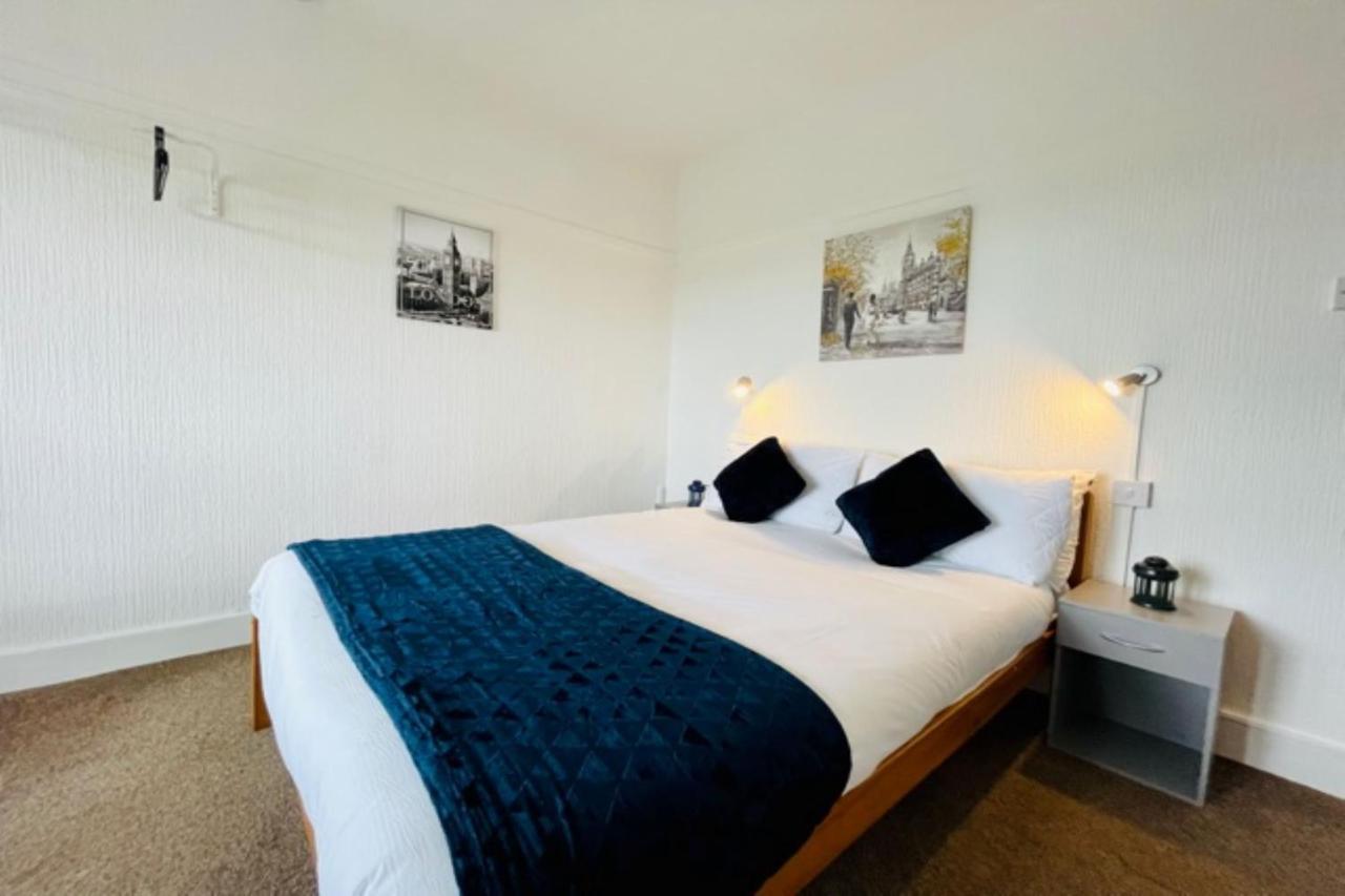 Oyo The Sun Hotel 3*